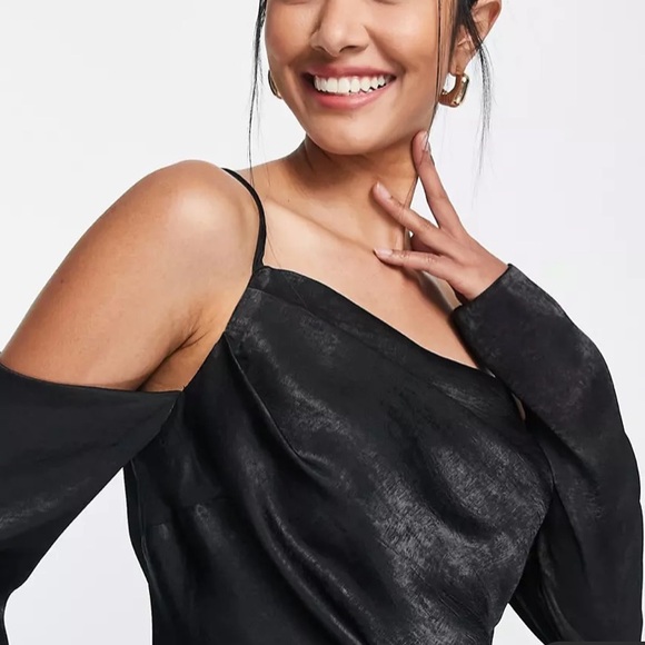 ASOS DESIGN asymmetric satin mini dress with cold shoulder in black Size 2 - Picture 4 of 4